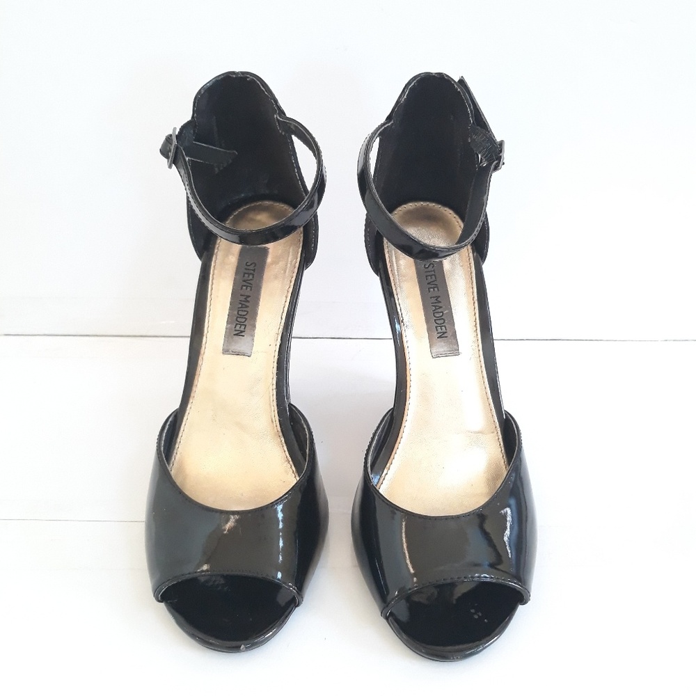 Steven Madden Dainttty Wedge.